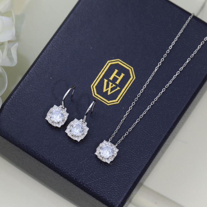HARRY WINSTON